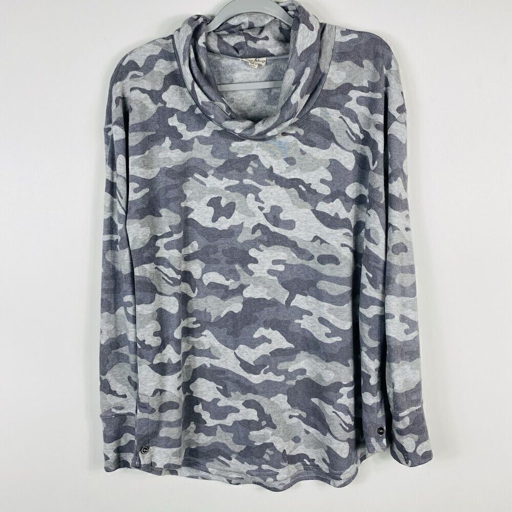 Jane & Delancey Size Large Camo Cowl Neck Sweatshirt Gray Long Sleeve